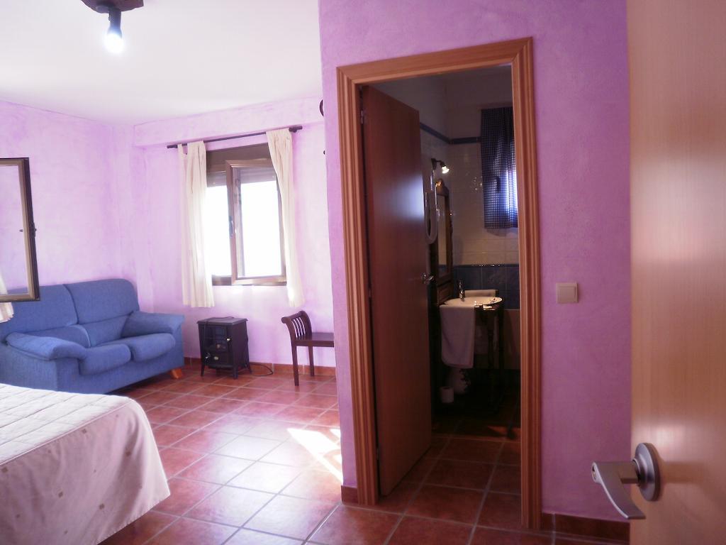 Hostal El Olmo Camarena de la Sierra Ngoại thất bức ảnh